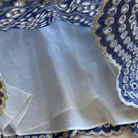 Alice + Olivia Honor Flutter Sleeve Tunic Dress - Picture 5 of 6